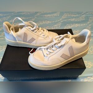 Veja Cream and White Sneakers size 6